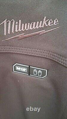 Milwaukee M12 202b-21 Heated Gear Mens Black Full Zipper Jacket Power Source Kit