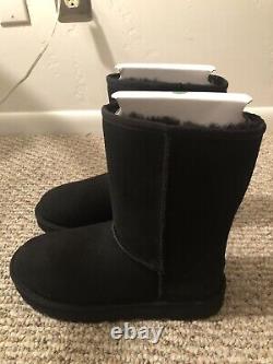 Nwt Ugg Australia Classic Short II Bottes Taille 7 Us & Waterproofing Kit